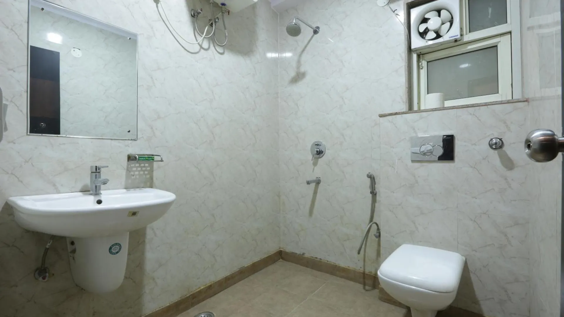 Hotel Sky Plaza At Delhi Airport New Delhi