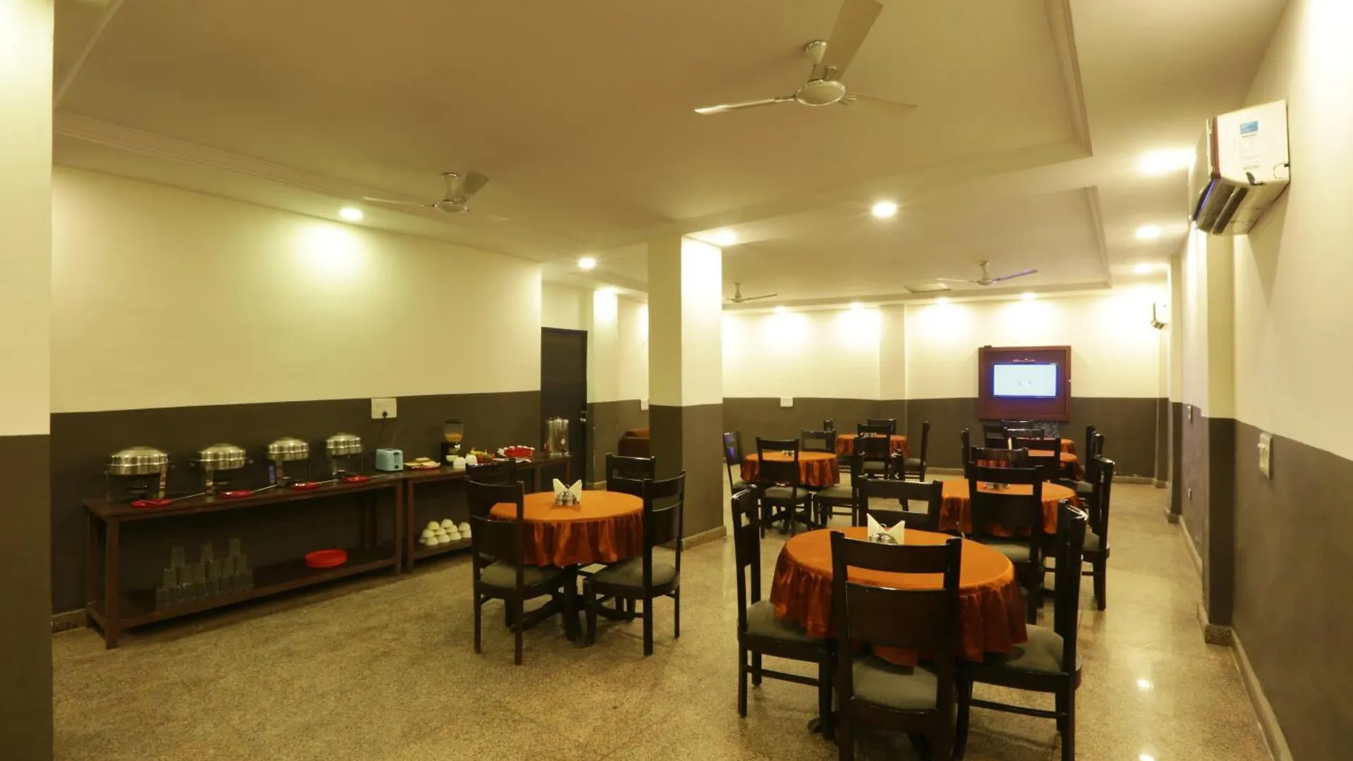 Hotel Sky Plaza At Delhi Airport New Delhi
