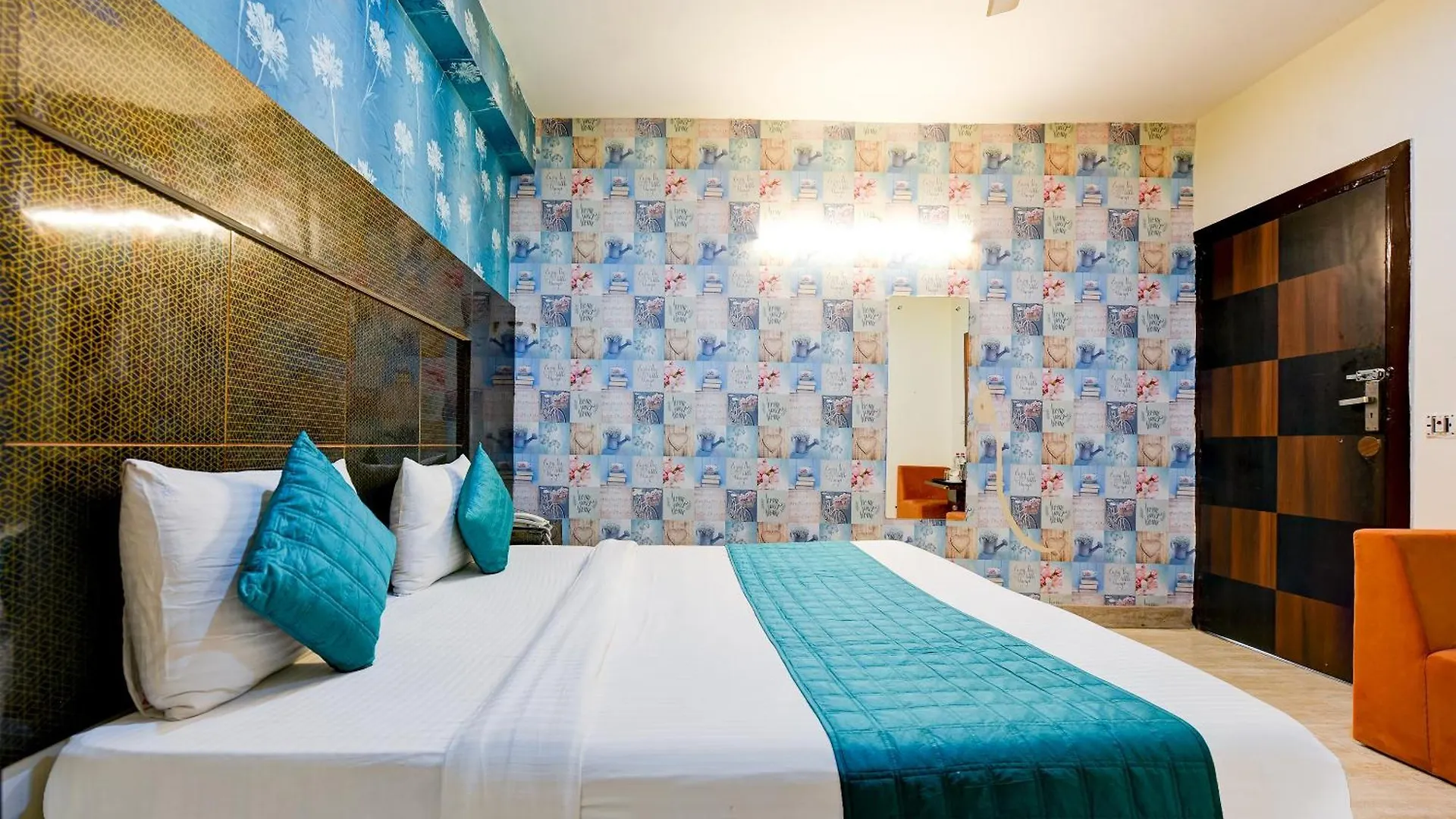 Bed & Breakfast Hotel Sky Plaza At Delhi Airport New Delhi